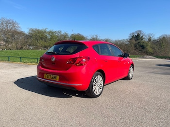 Used Vauxhall Astra 2013 for sale - 77942293: Photo