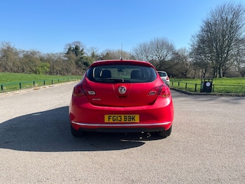 Used Vauxhall Astra 2013 for sale - 77942293: Photo