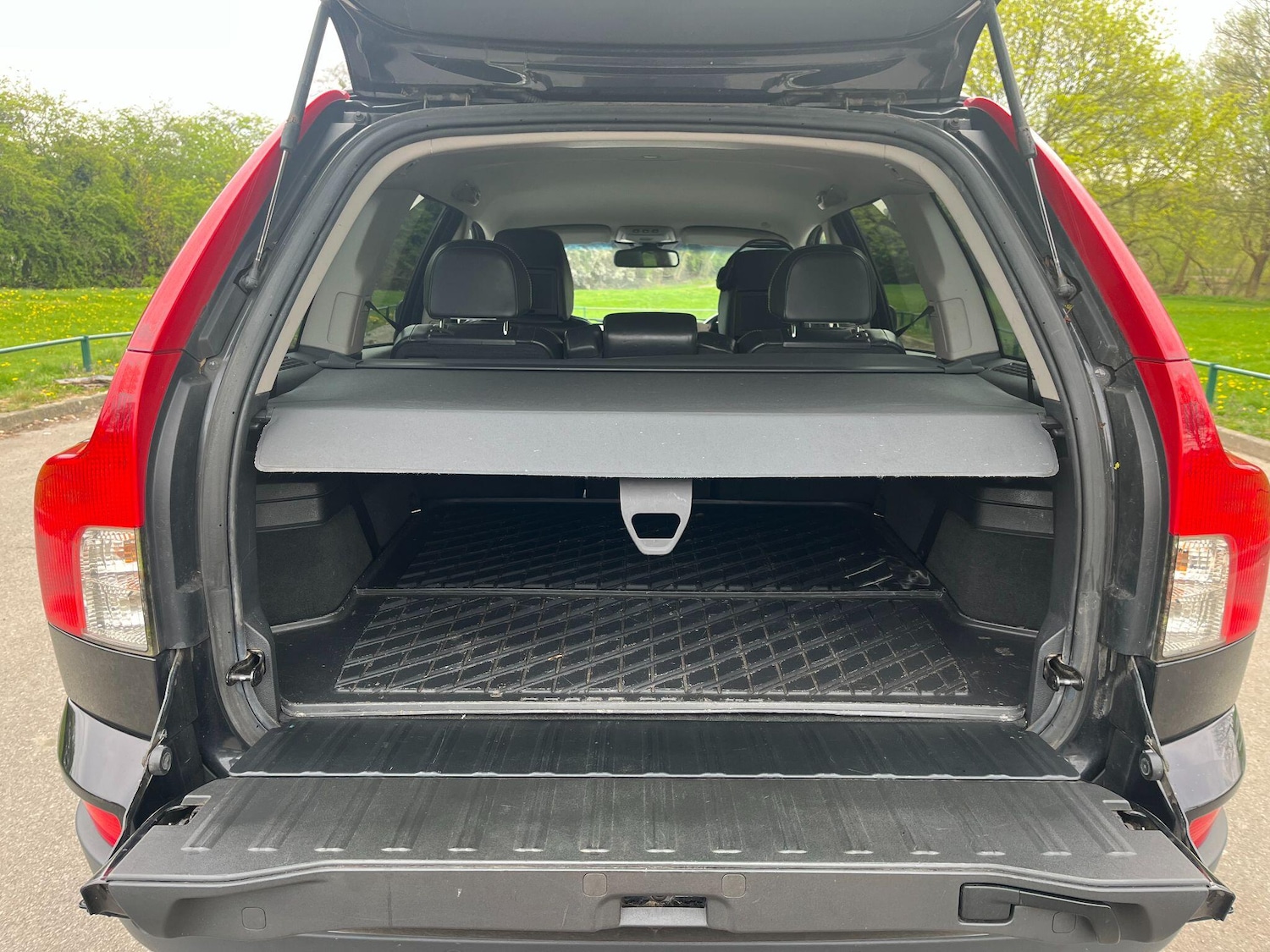 Used Volvo XC90 2011 for sale - 78179057: Photo 10