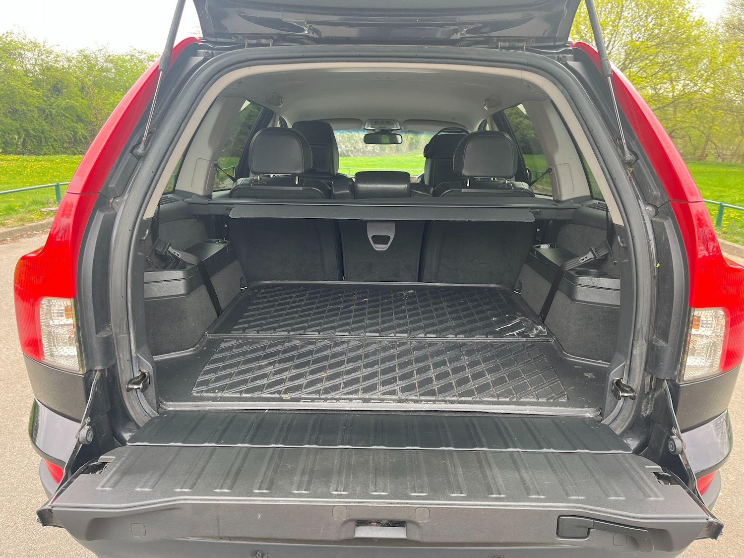 Used Volvo XC90 2011 for sale - 78179057: Photo 11