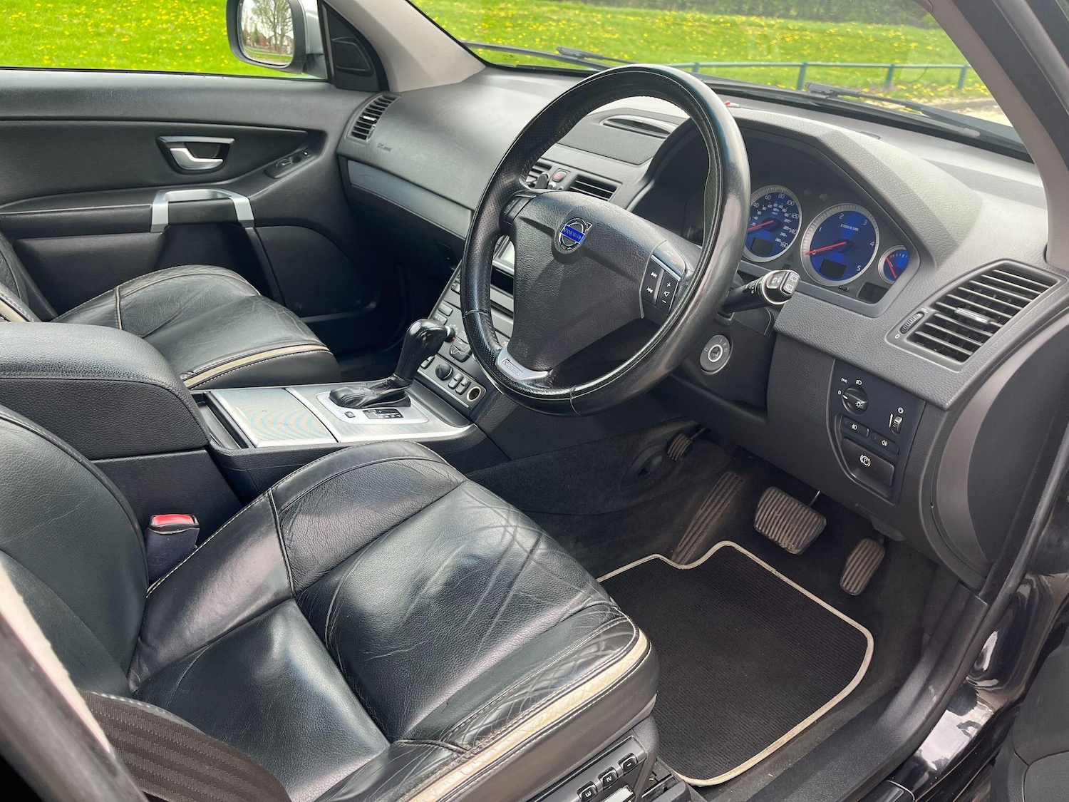 Used Volvo XC90 2011 for sale - 78179057: Photo 12