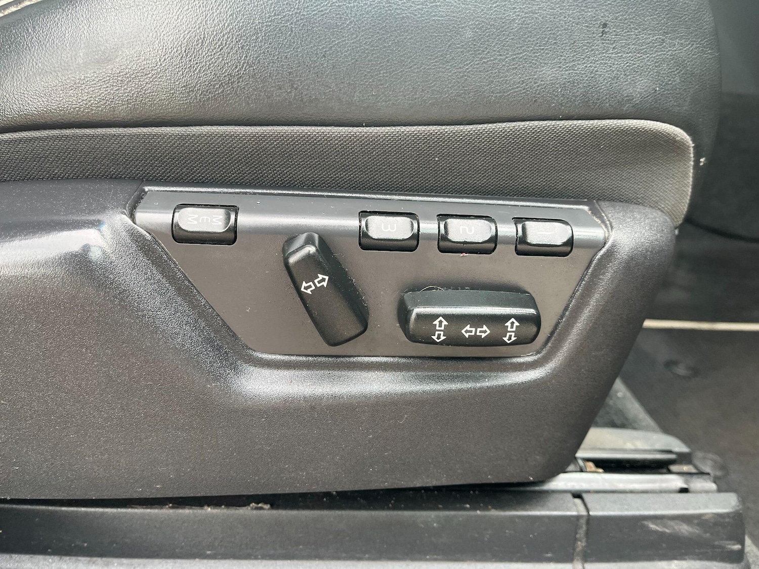 Used Volvo XC90 2011 for sale - 78179057: Photo 19