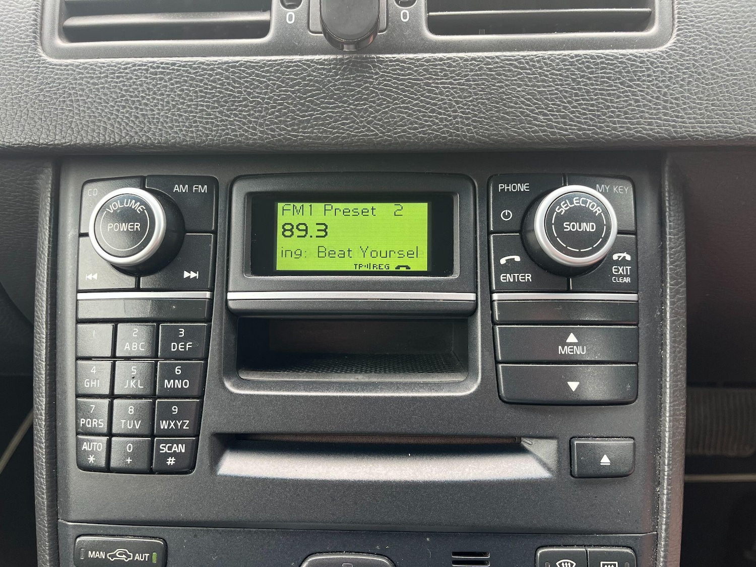 Used Volvo XC90 2011 for sale - 78179057: Photo 23