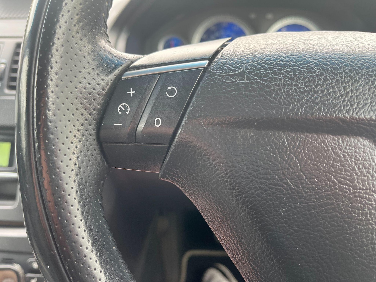 Used Volvo XC90 2011 for sale - 78179057: Photo 28