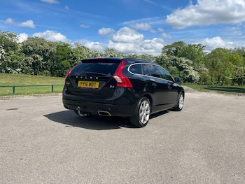 Used Volvo V60 2016 for sale - 78499068: Photo