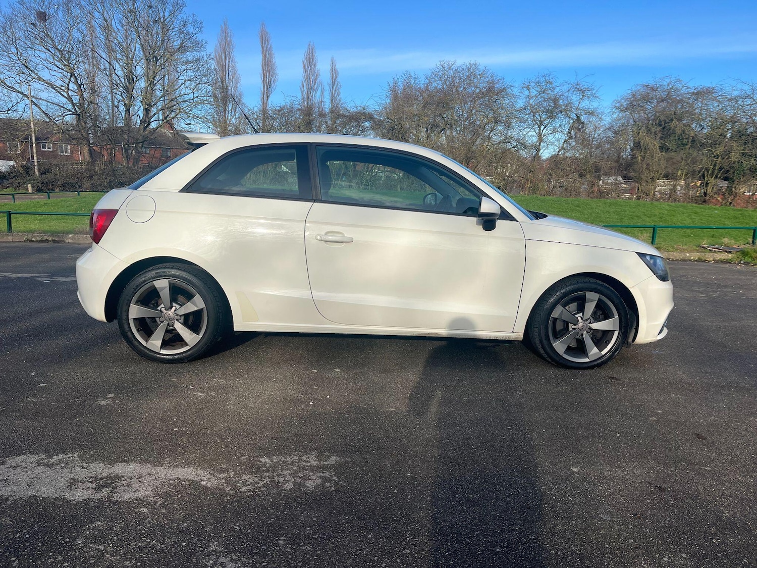 Used Audi A1 2010 for sale - 77560767: Photo 2