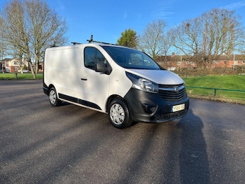 Vauxhall Vivaro feature image