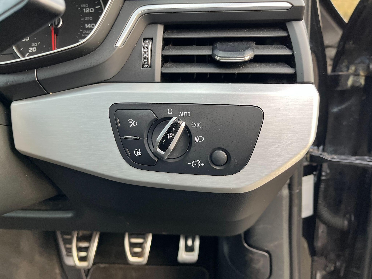 Used Audi A4 2016 for sale - 77560770: Photo 19