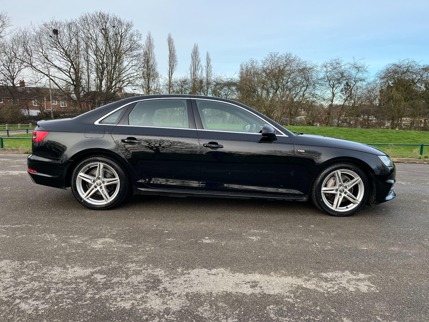 Used Audi A4 2016 for sale - 77560770: Photo 2