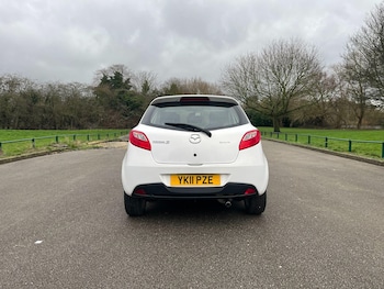 Used Mazda Mazda2 2011 for sale - 77539974: Photo