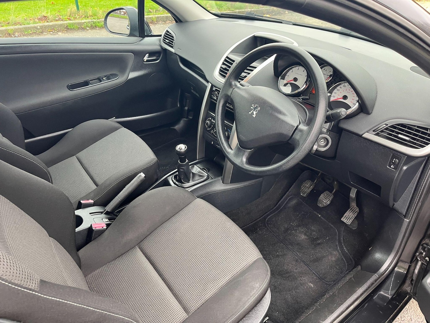 Used Peugeot 207 CC 2011 for sale - 76563573: Photo 11