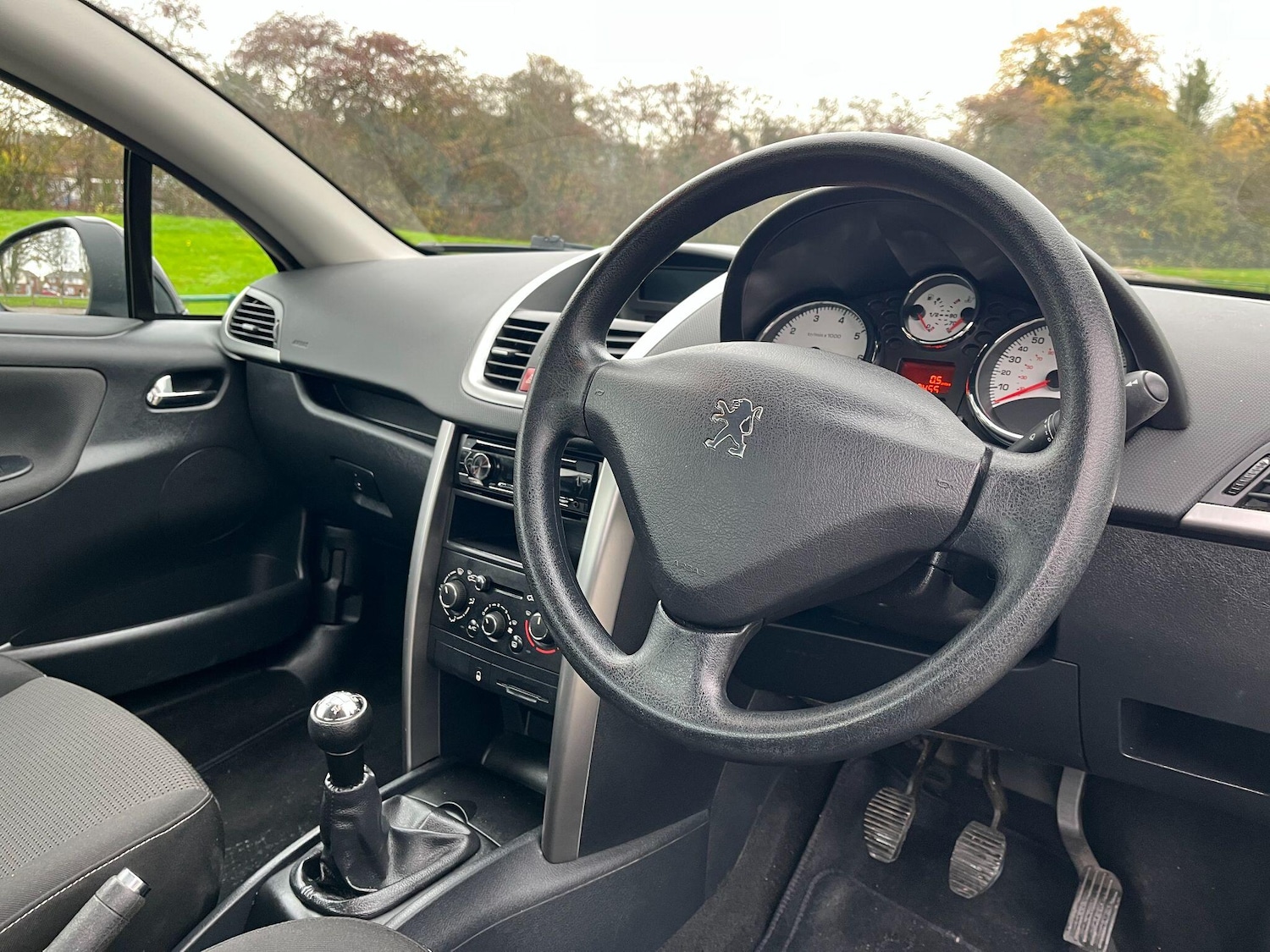 Used Peugeot 207 CC 2011 for sale - 76563573: Photo 17