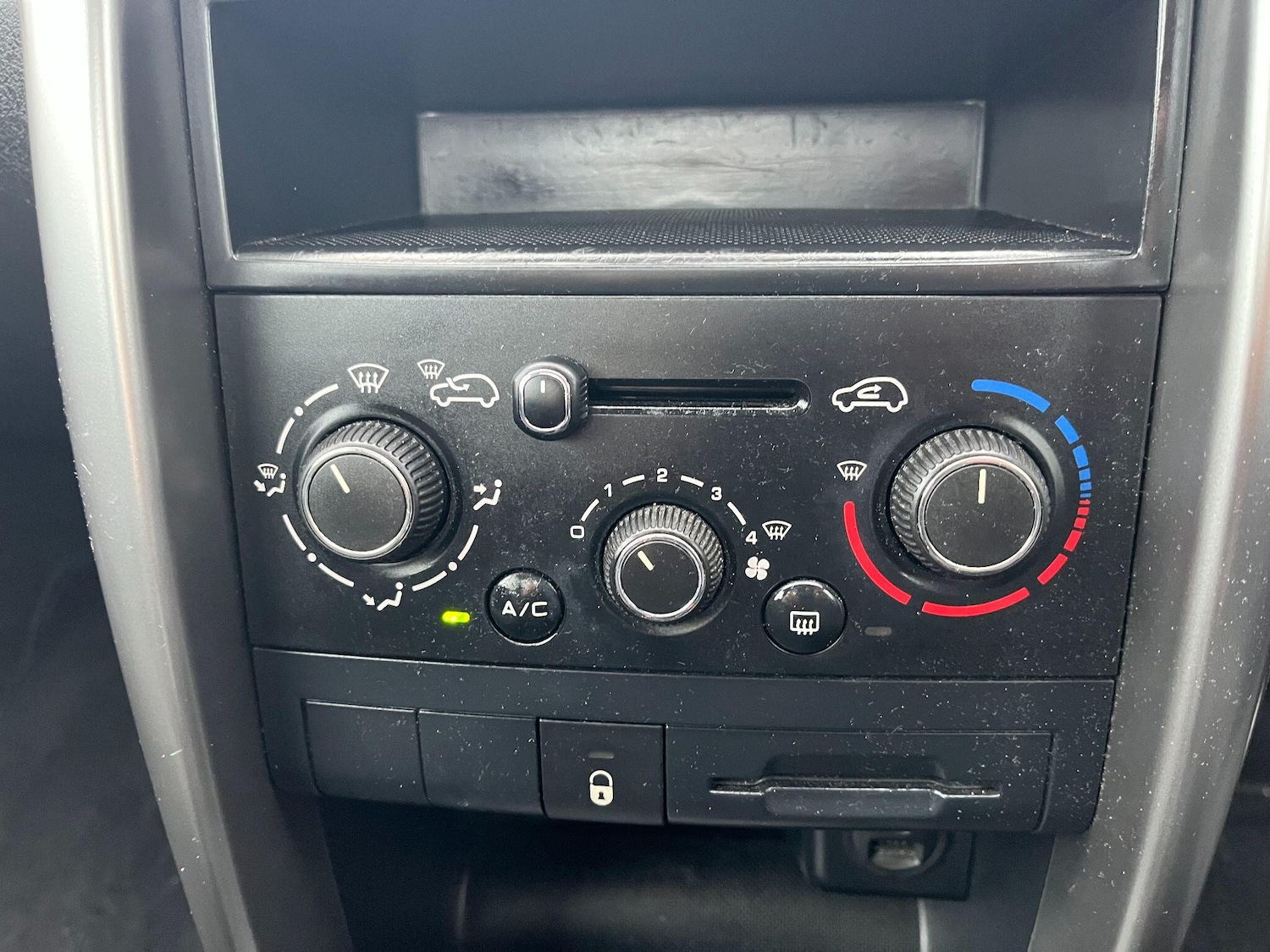 Used Peugeot 207 CC 2011 for sale - 76563573: Photo 20