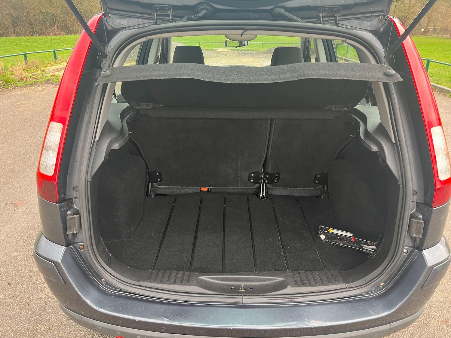 Used Ford Fusion 2006 for sale - 77193753: Photo 10