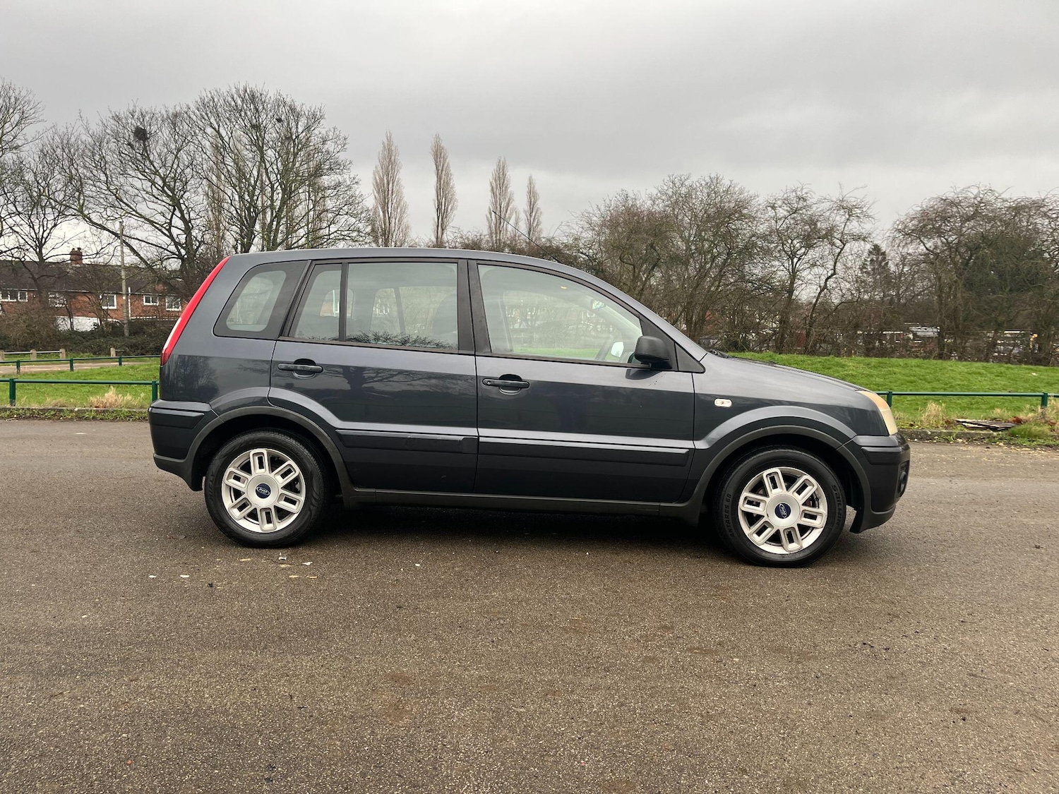 Used Ford Fusion 2006 for sale - 77193753: Photo 2