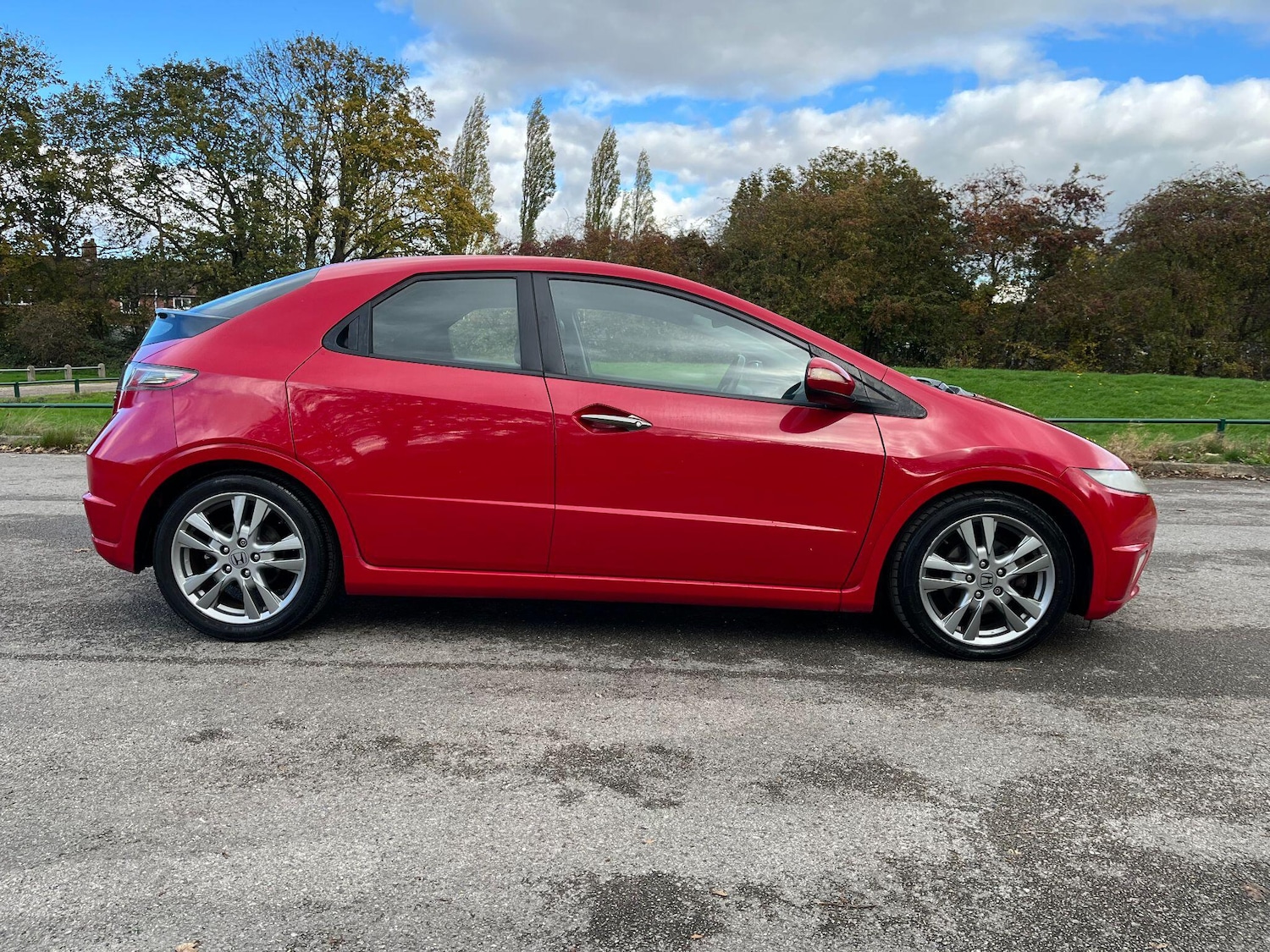 Used Honda Civic 2010 for sale - 76378581: Photo 2