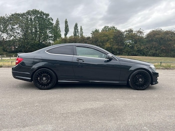 Used Mercedes-Benz C-Class 2011 for sale - 75672002: Photo