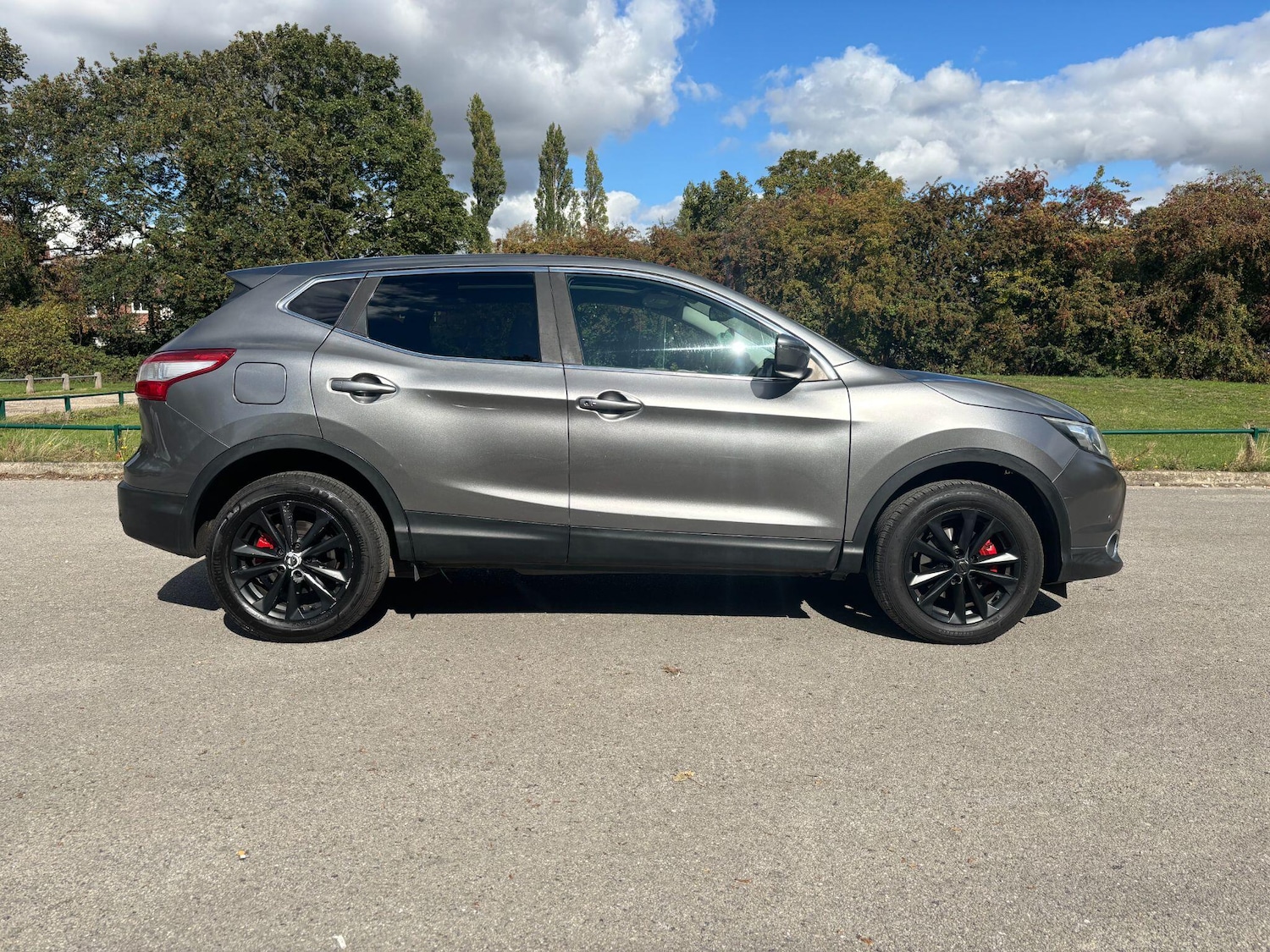 Used Nissan Qashqai 2015 for sale - 76044237: Photo 2