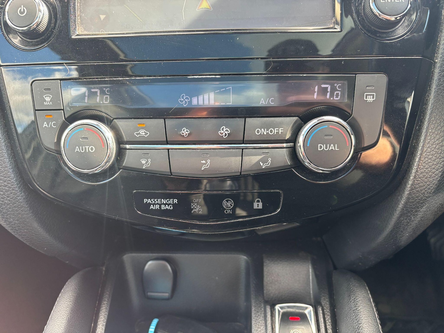 Used Nissan Qashqai 2015 for sale - 76044237: Photo 24