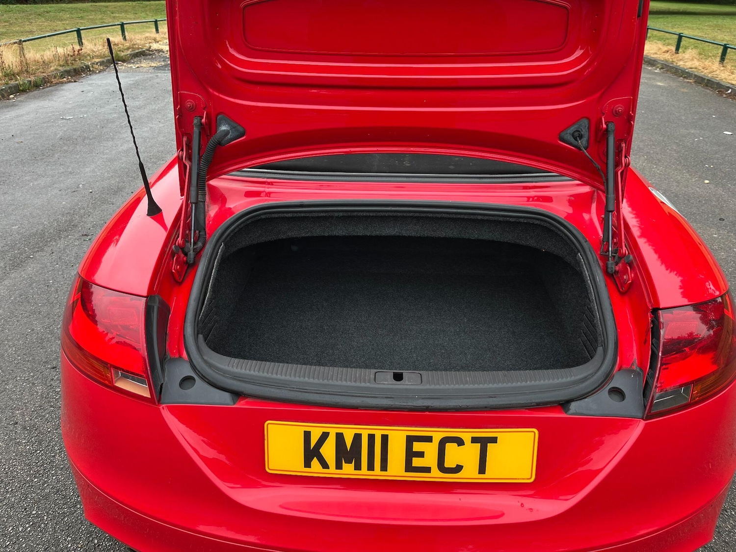 Used Audi TT 2011 for sale - 75993002: Photo 19