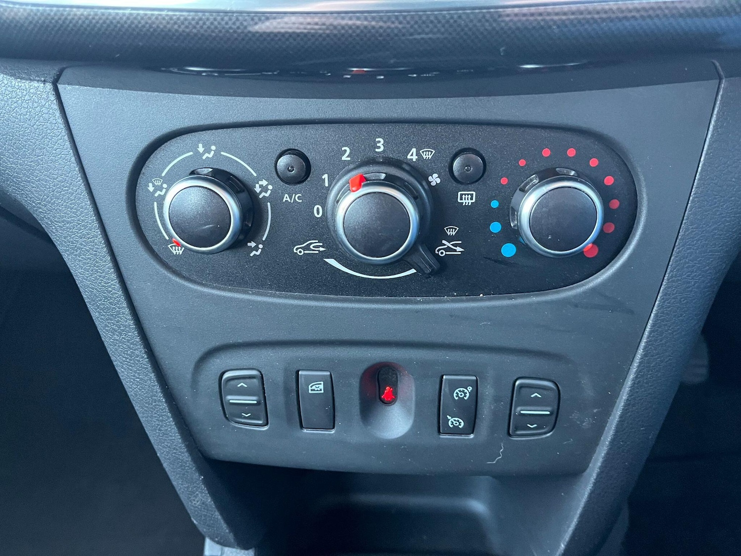 Used Dacia Logan MCV 2019 for sale - 77134086: Photo 22