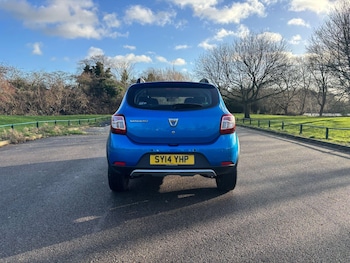 Used Dacia Sandero Stepway 2014 for sale - 77010621: Photo