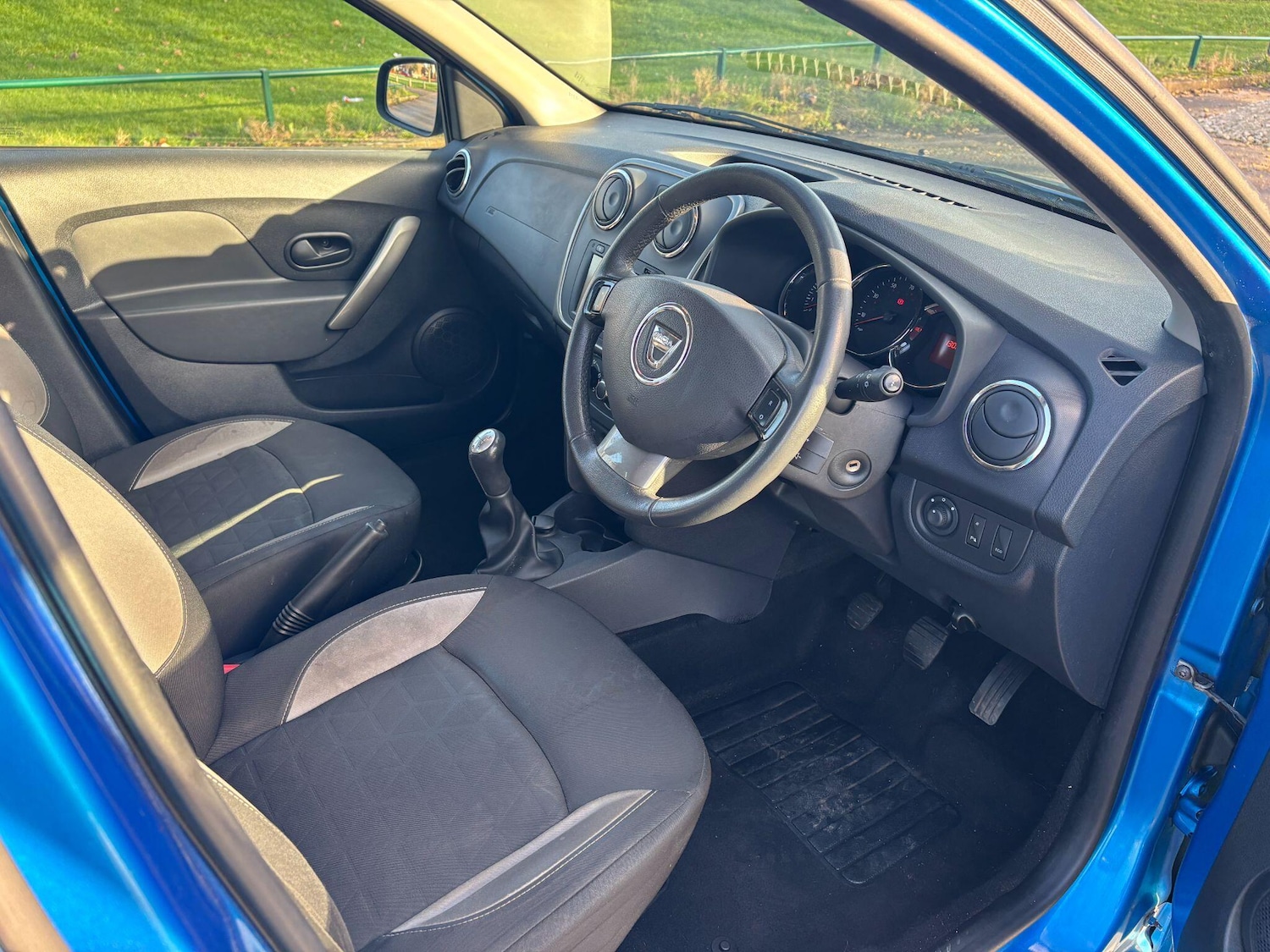 Used Dacia Sandero Stepway 2014 for sale - 77010621: Photo 8