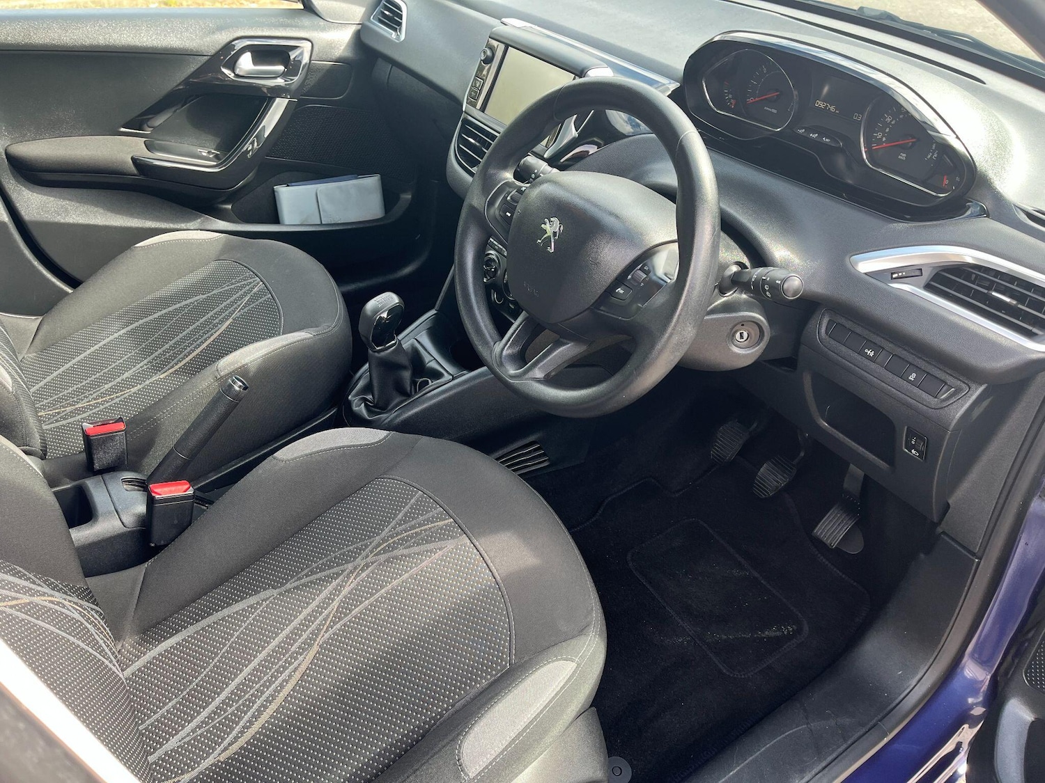 Used Peugeot 208 2013 for sale - 76474831: Photo 11