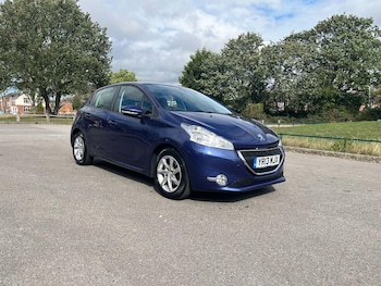 Used Peugeot 208 2013 for sale - 76474831: Photo