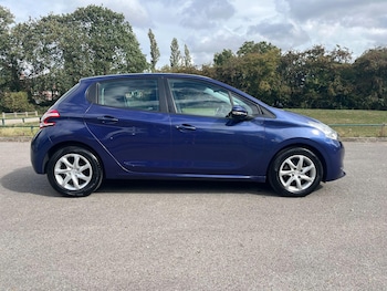 Used Peugeot 208 2013 for sale - 76474831: Photo
