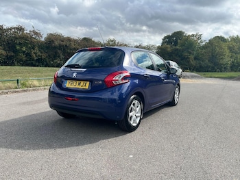 Used Peugeot 208 2013 for sale - 76474831: Photo