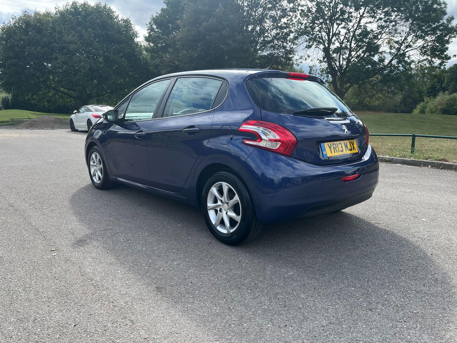 Used Peugeot 208 2013 for sale - 76474831: Photo 5