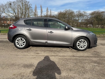 Used Renault Megane 2014 for sale - 77660508: Photo