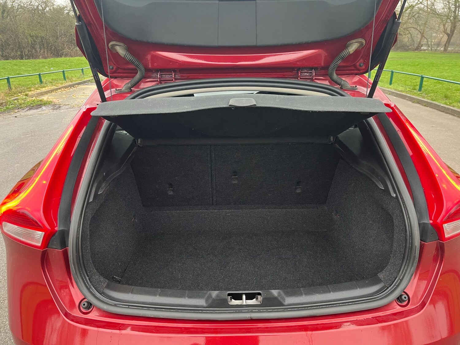 Used Volvo V40 2015 for sale - 77526272: Photo 10