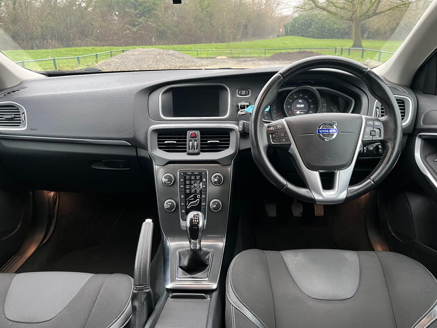 Used Volvo V40 2015 for sale - 77526272: Photo 15