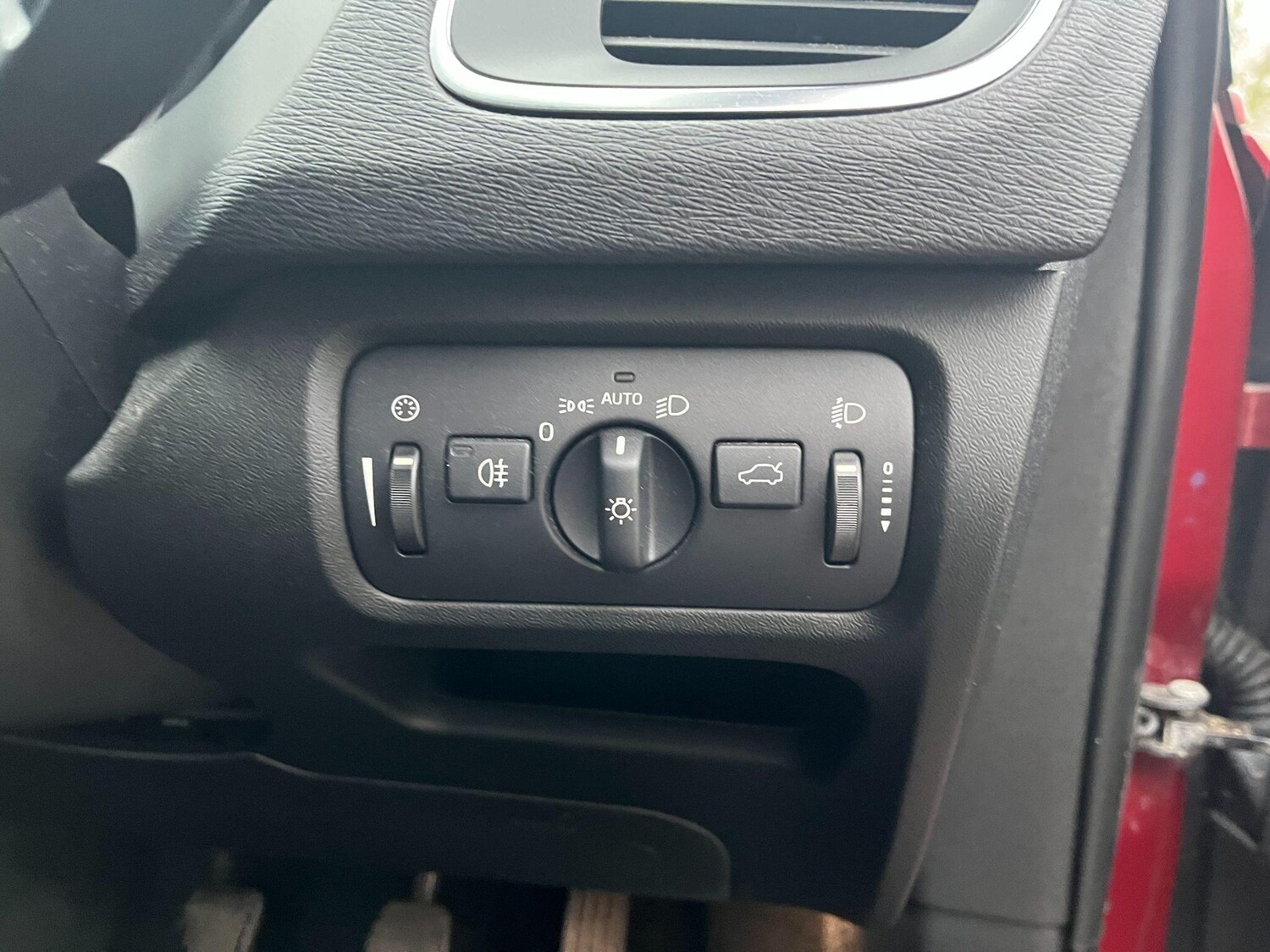 Used Volvo V40 2015 for sale - 77526272: Photo 17