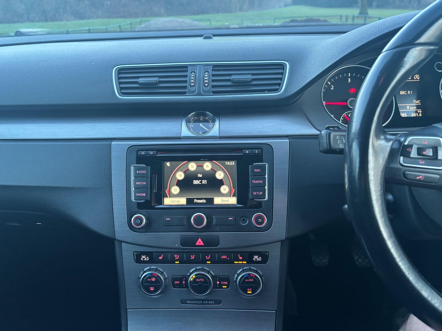 Used Volkswagen Passat 2014 for sale - 77360687: Photo 19