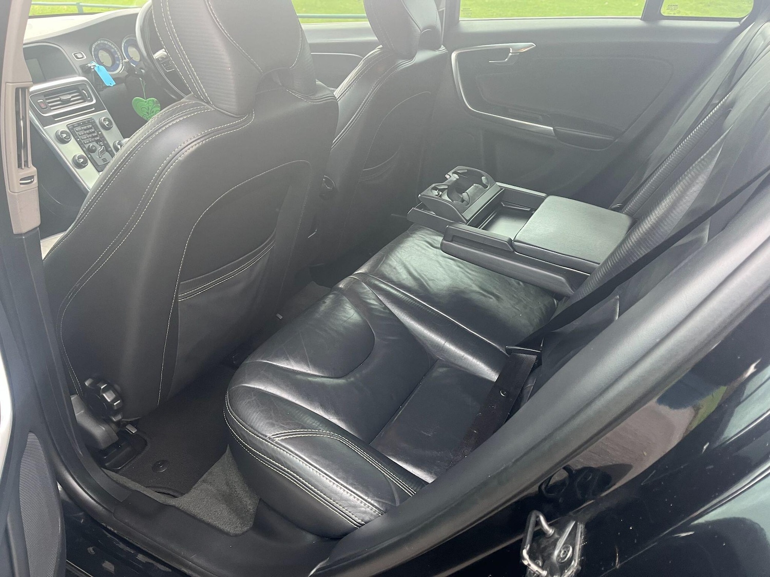 Used Volvo V60 2012 for sale - 76826850: Photo 13