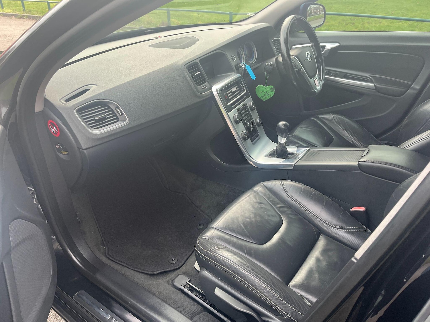 Used Volvo V60 2012 for sale - 76826850: Photo 14