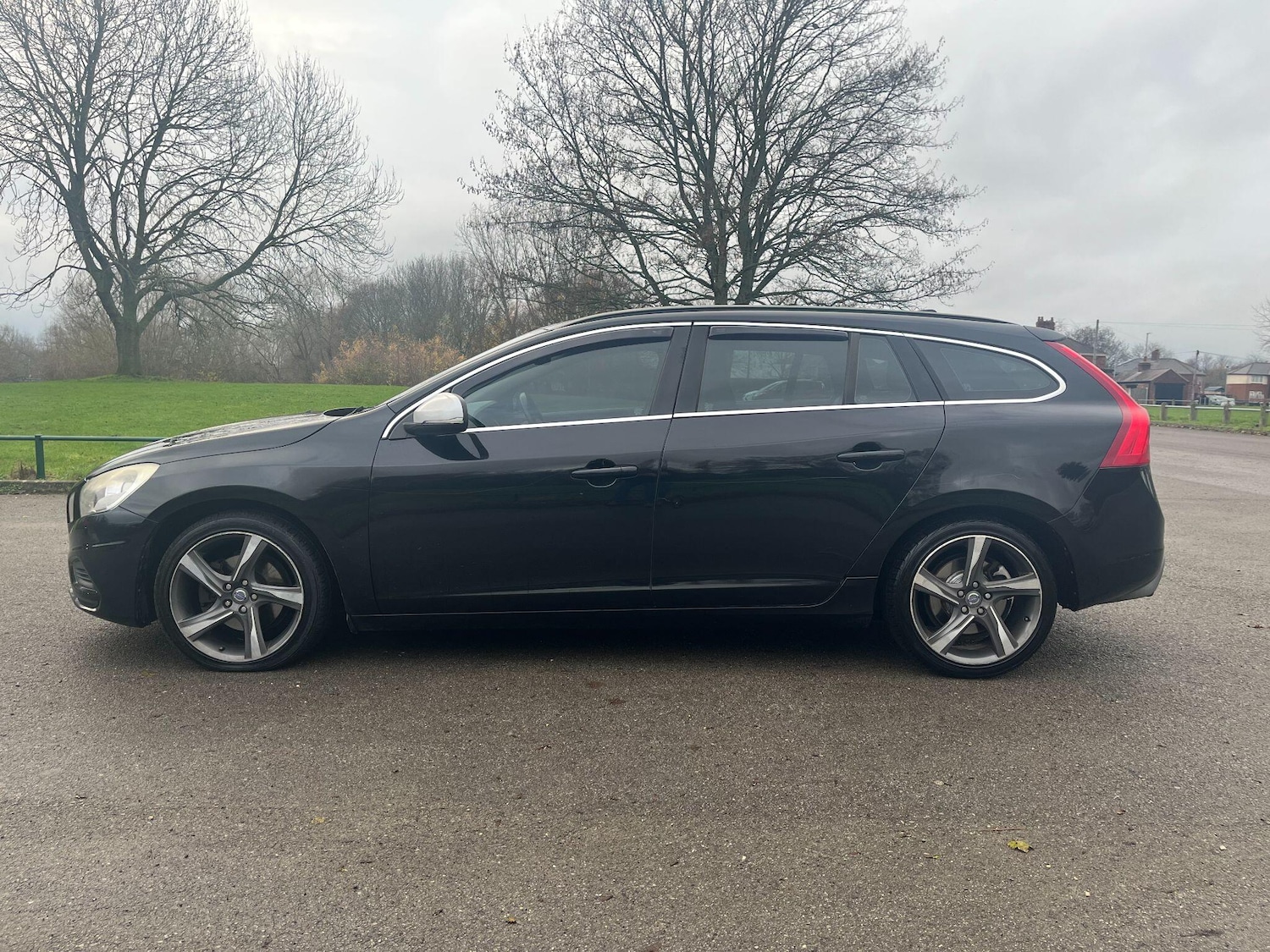 Used Volvo V60 2012 for sale - 76826850: Photo 6