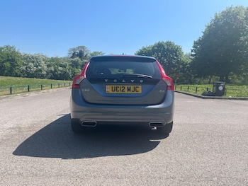 Used Volvo V60 2017 for sale - 78454795: Photo