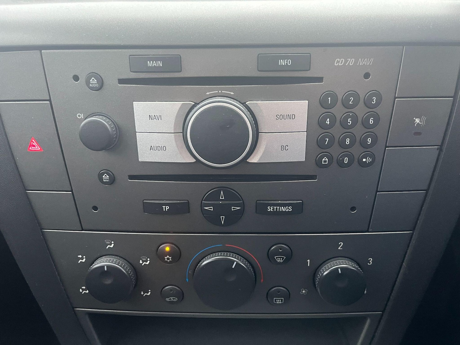 Used Vauxhall Vectra 2006 for sale - 76928172: Photo 20