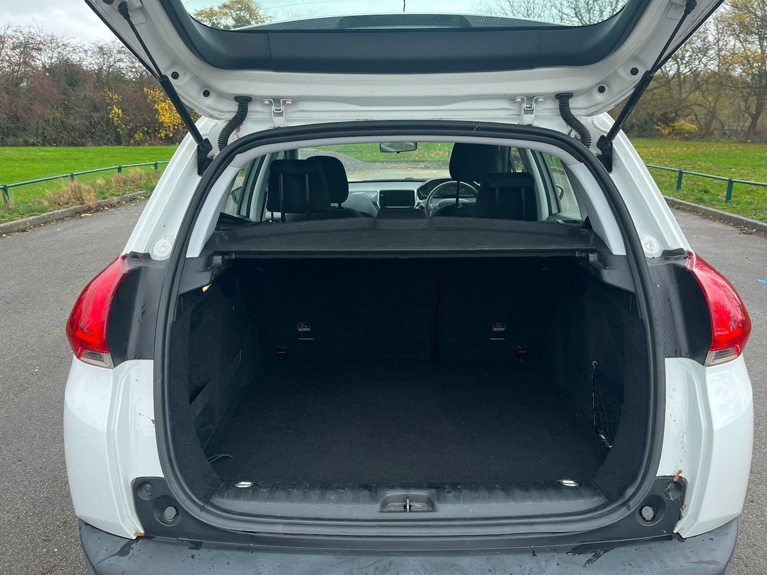 Used Peugeot 2008 2016 for sale - 76563613: Photo 10