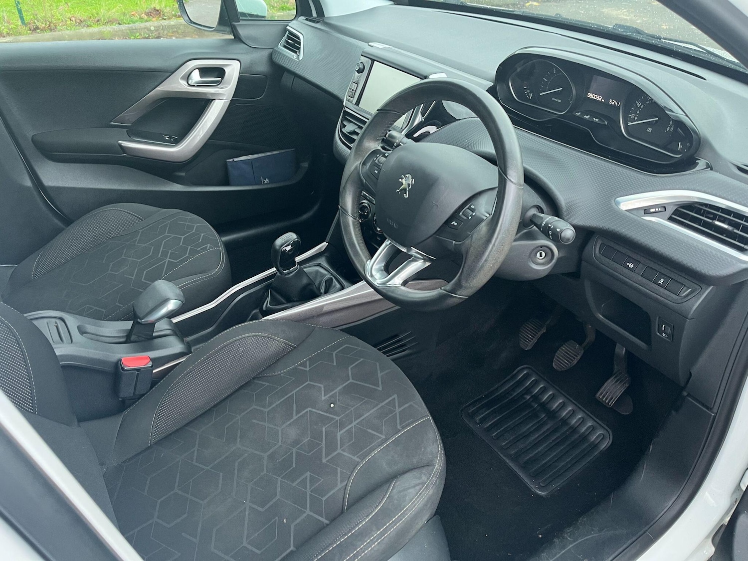 Used Peugeot 2008 2016 for sale - 76563613: Photo 11