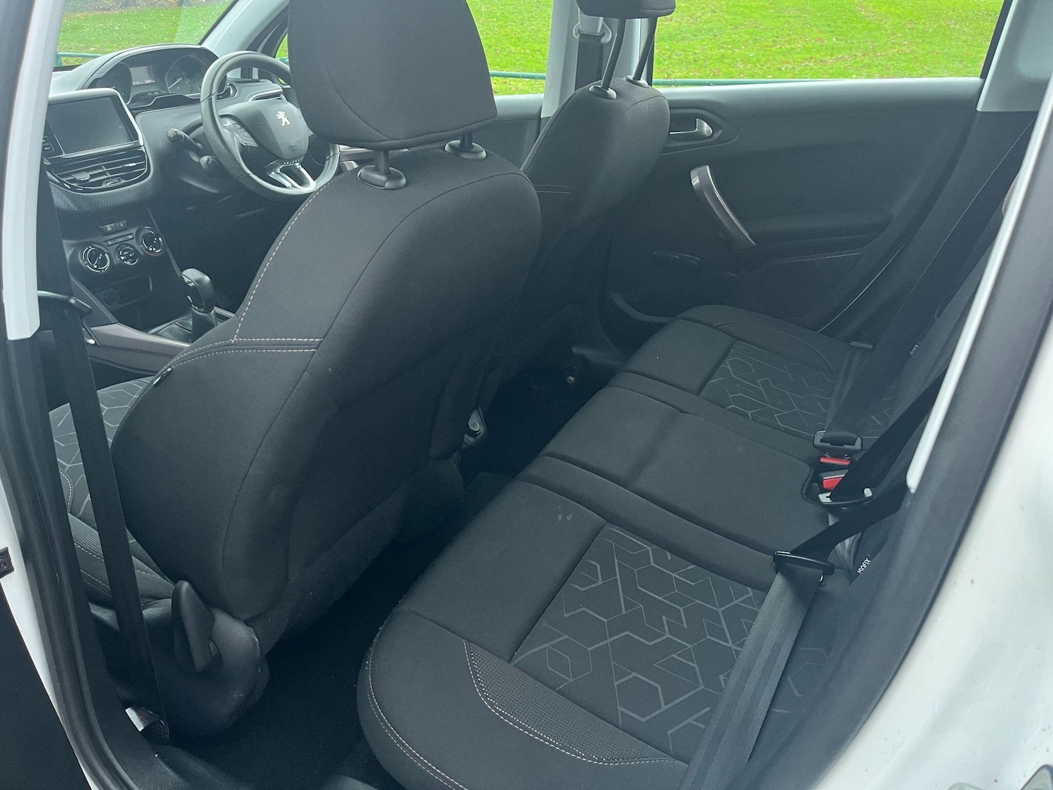 Used Peugeot 2008 2016 for sale - 76563613: Photo 13