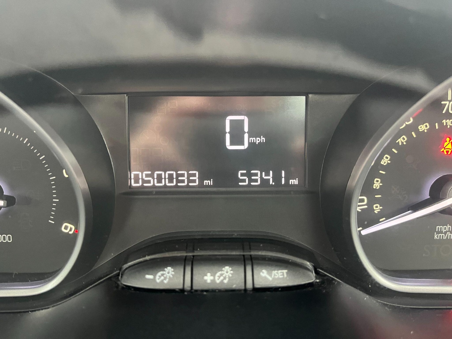 Used Peugeot 2008 2016 for sale - 76563613: Photo 24