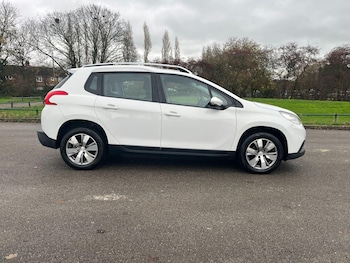 Used Peugeot 2008 2016 for sale - 76563613: Photo
