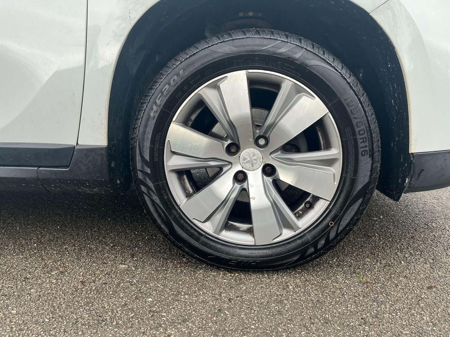 Used Peugeot 2008 2016 for sale - 76563613: Photo 9