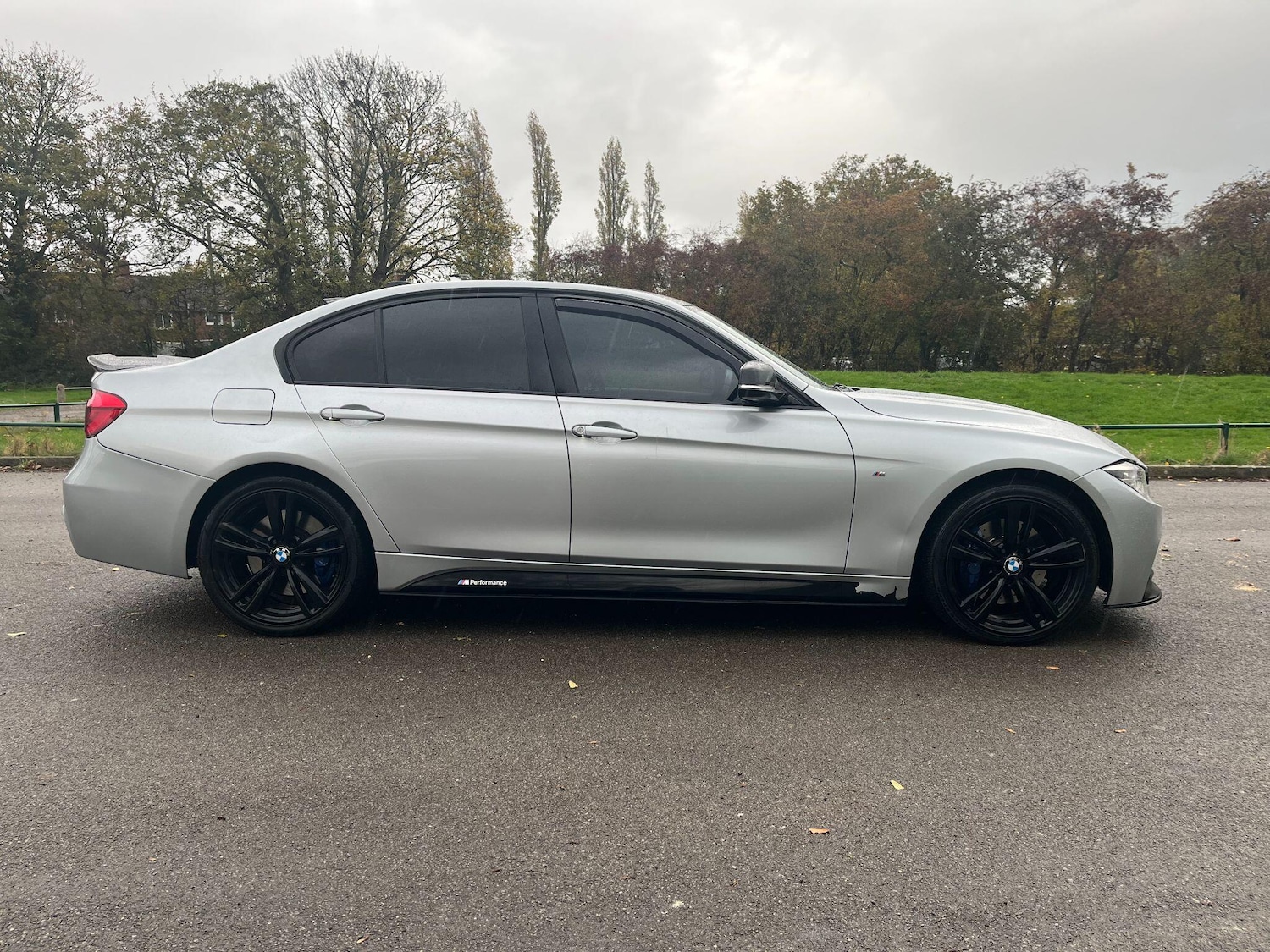 Used BMW 3 Series 2015 for sale - 76434574: Photo 2