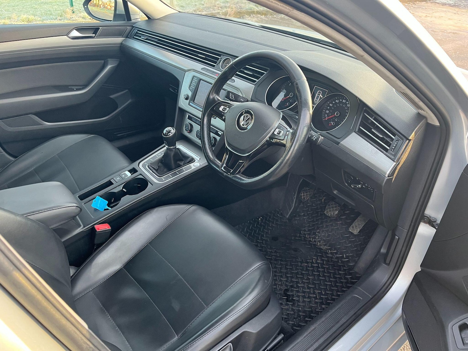 Used Volkswagen Passat 2015 for sale - 77218906: Photo 11